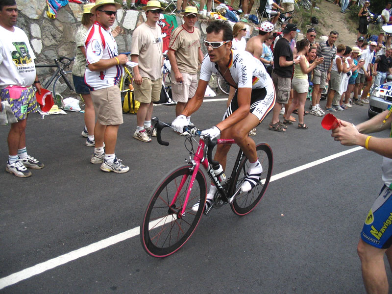 17h05 - Andreas Klöden, T-Mobile (Tour de France à l'Alpe d'Huez (2004 - CLMI))