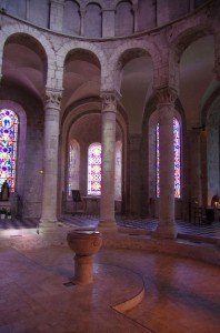 Fonts baptismaux - Abbatiale Notre Dame
